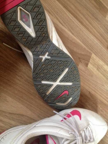 weiße Nike Sportschuhe (38)