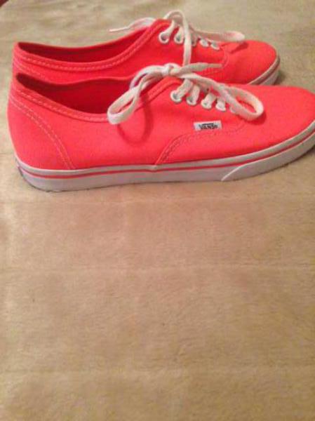 Vans in 36