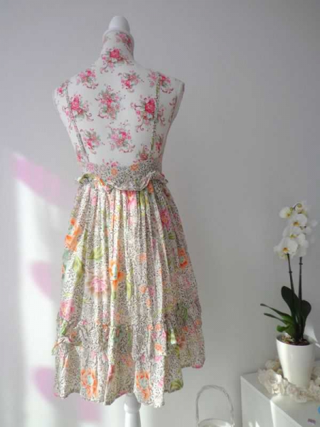 Warehouse Blumenkleid Trägerkleid