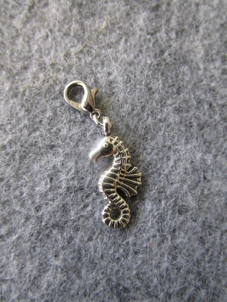 Charm Anhänger Seepferdchen NEU