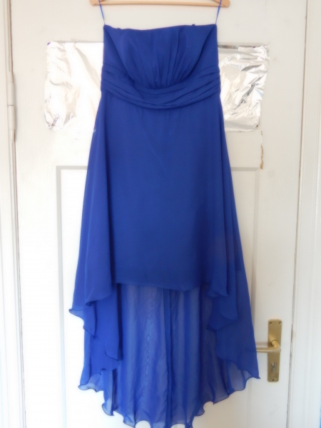 Blaues Vokuhila-Kleid