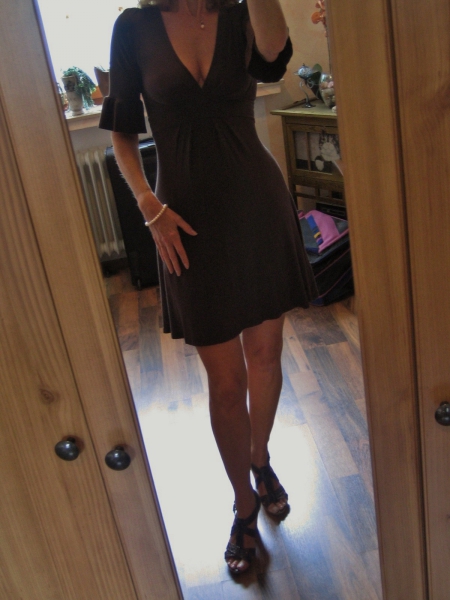 Kleid Shirtkleid A-Form Rüschen Tiefer Ausschnitt