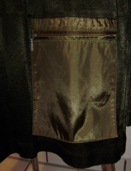 Longshirt von Vicini Gr. 40, dunkelgrün langärmelig glänzend