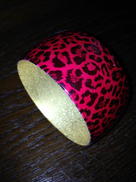 Armreif und Kugekette