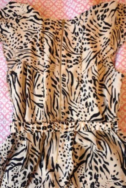 H&M Kleid nude/Gold Leo Muster