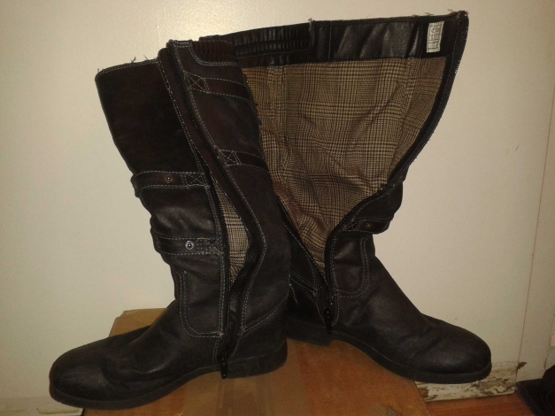 Schwarze Stiefel aus England, Größe 36
