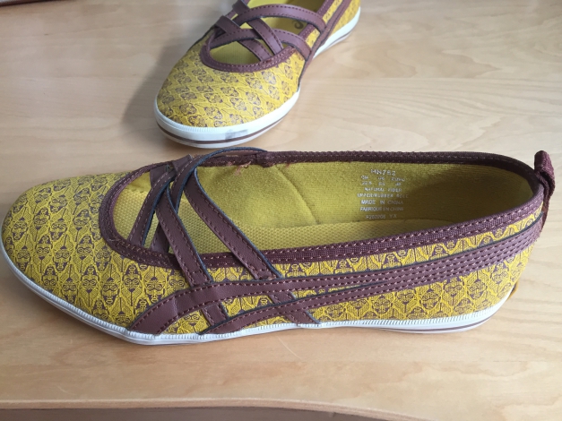 Ballerinas von Asics in gelb/braun