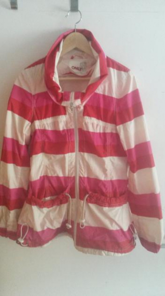 buntgestreifte Anroakjacke