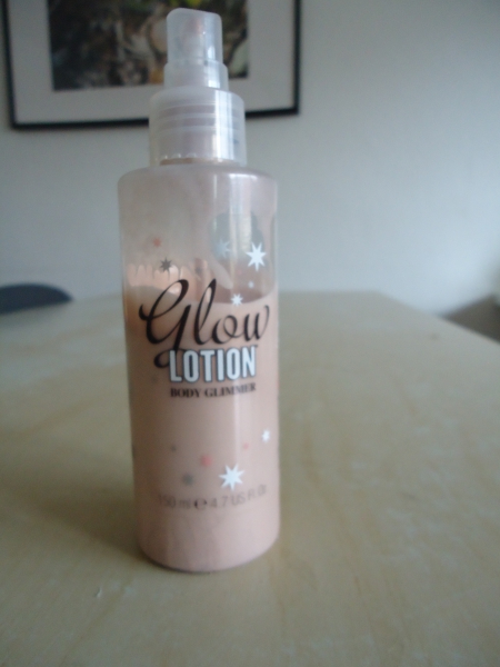 Glow Lotion Body Glimmer von Soap & Glory