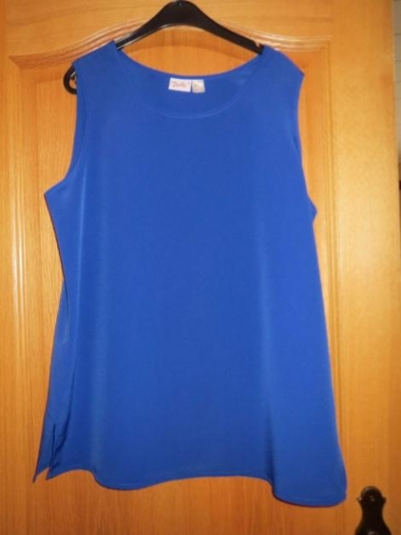 2-Teiler (Bluse und Top), sehr schick, royalblau