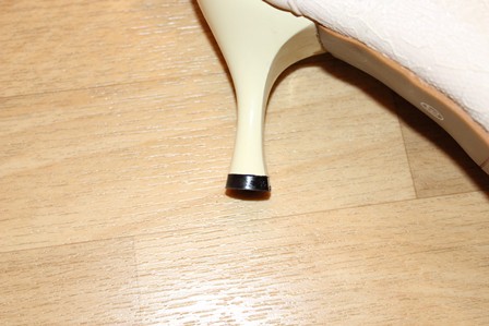 Wunderschöne neue + ungetragene Spitzenpumps z.B. als Brautschuhe
