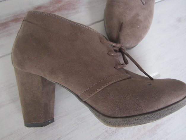 Stifeletten in taupe 