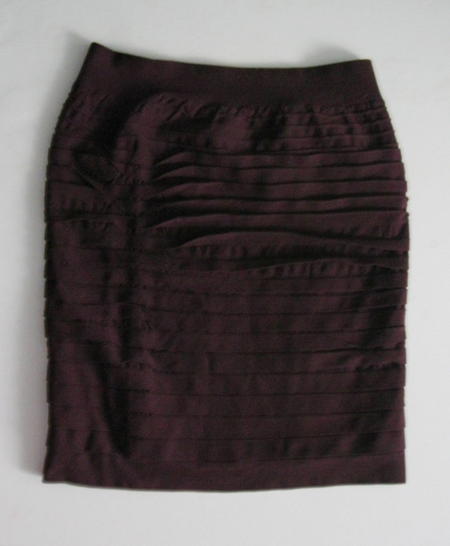 enger Minirock Gr. 34 / 36 XS dunkelrot bordeaux weinrot