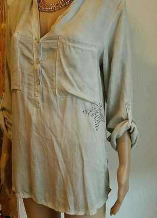 Wunderschöne Bluse mit Steinchen von Made in Italy