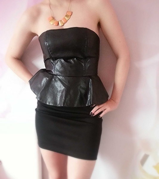 H&M Bandeau Schößchenkleid - Lederoptik schwarz 36