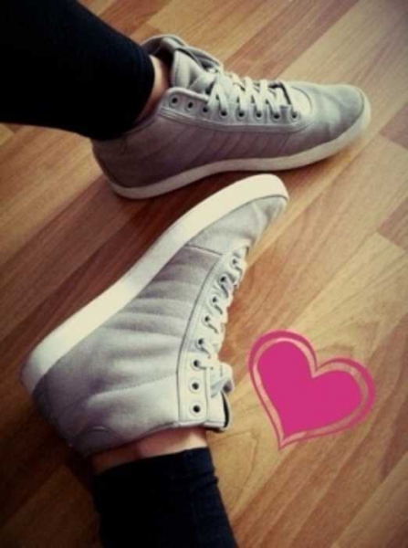Adidas Sneaker grau TOP Zustand!