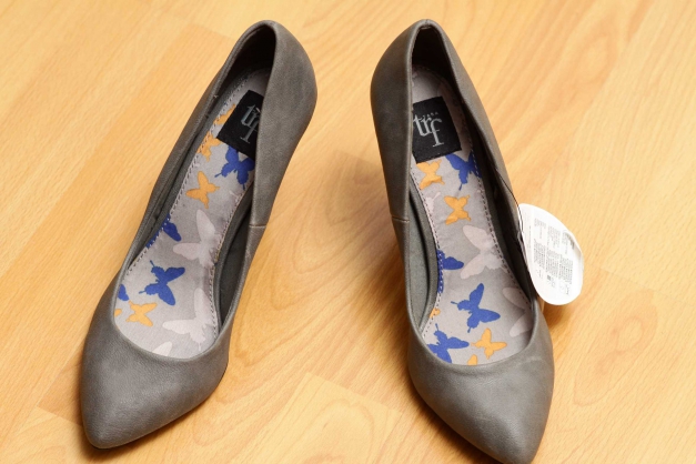 Zara Pumps High Heels grau neu