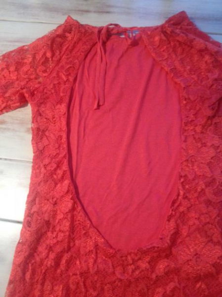 Spitzen Kleid in koralle 