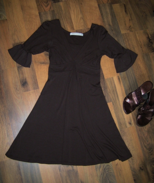 Kleid Shirtkleid A-Form Rüschen Tiefer Ausschnitt