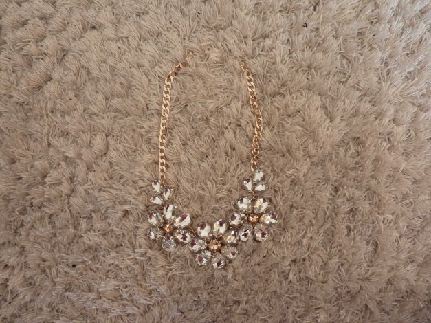 Wunderschöne Blumen Statementkette