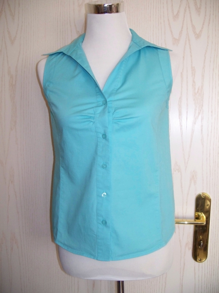 C&A// Ärmellose Bluse mit weitem Kragen türkis