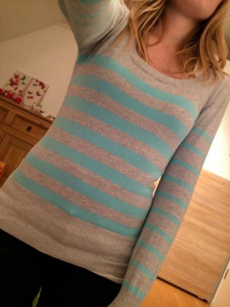 blau grauer Pulli