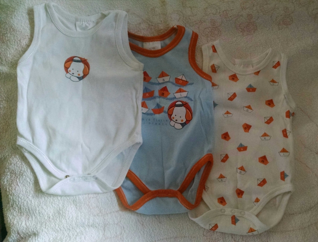 3 Bodies ohne Arm Gr. 56/62