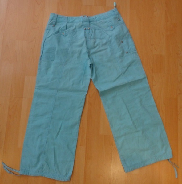 Luftige türkise Sommerhose 3/4