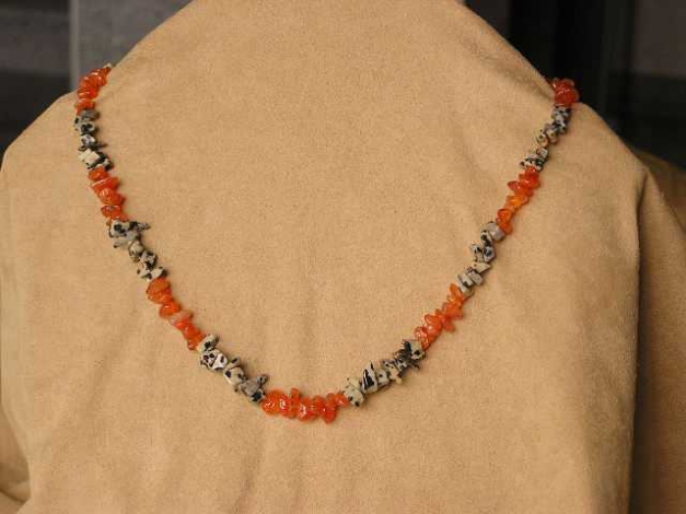 Edelstein Kette Perlen Splitter Dalmatiner-Jaspis und Karneol