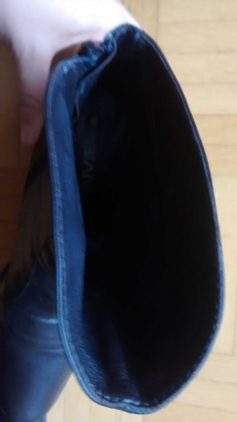 schwarze Fabiani Stiefelleten mit asymmetrischen Schaft