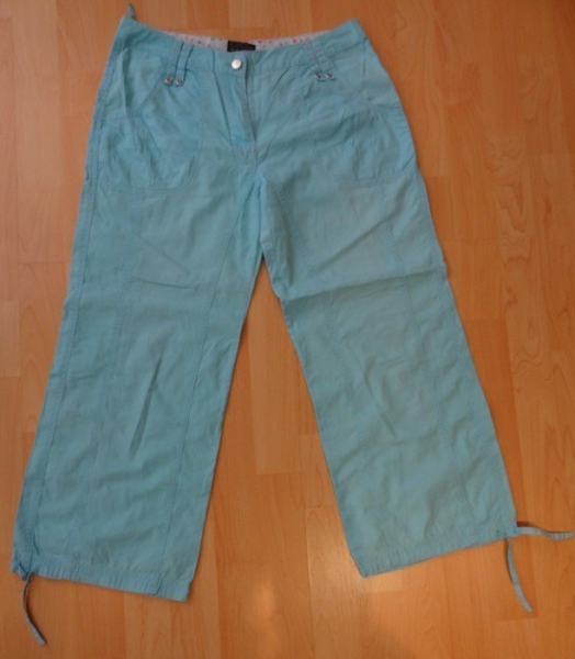 Luftige türkise Sommerhose 3/4