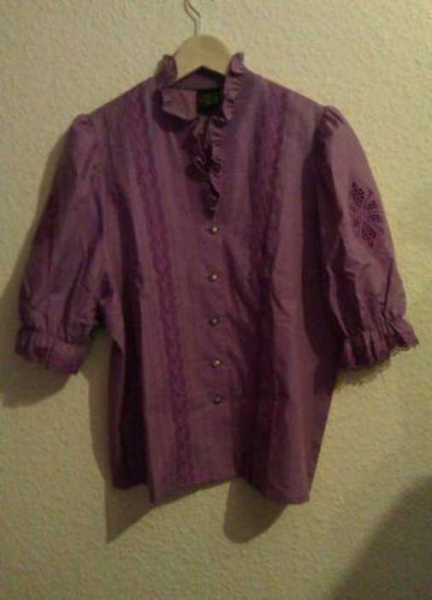 schöne lila Bluse