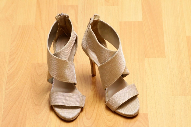 Zara Stilettos gold glitzernd