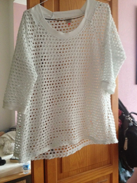 Cooler, gelochter Pulli von ONLY