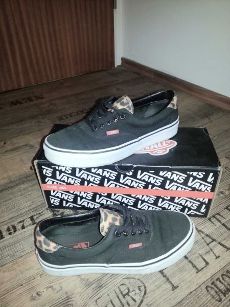 Schwarze VANS Leopard