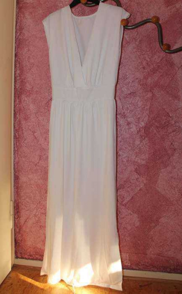 Sexy Blogger Maxi Kleid mit Schlitzen und V Ausschnitt weiß