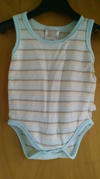 Ärmelloser, pastellfarbener Body Gr. 62