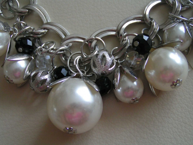 Elegante große Statement Blogger Perlen Kette Perlenkette Collier silber