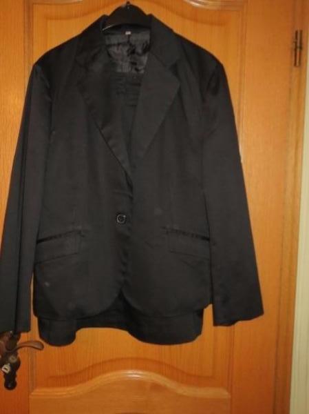 Kostüm: Rock, Blazer, schwarz, neu