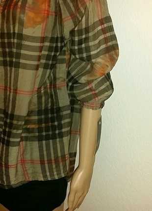 Sehr schöne locker sitzende Bluse in Kariertes Muster Neu / Mei