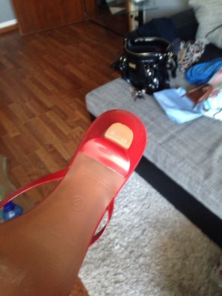 Süße Schuhe rot lack :) 