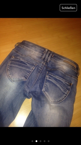 Helle jeans zu verkaufen 
