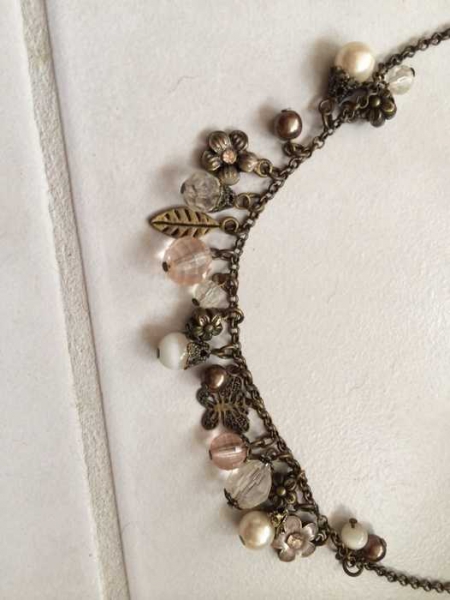 super schöne kette mit steinchen