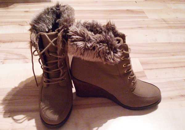 Stiefel-Stiefeletten mit Keilabsatz- halbhohe Boots / H&M Gr. 39