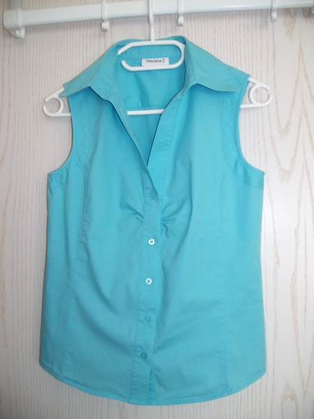 C&A// Ärmellose Bluse mit weitem Kragen türkis