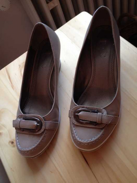 Klassische Keilabsatz Ballerinas