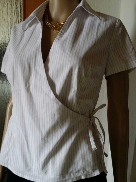 Wünderschöne Wickeln Bluse von Hennes / H&M