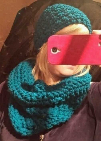 Strickschal mit Mütze, Set, Rundschal, Schlauchschal, Loop