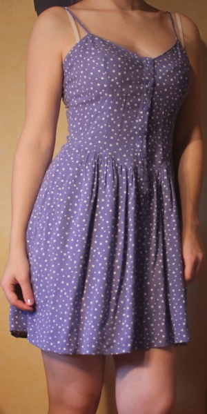 süßes blaues Kleid