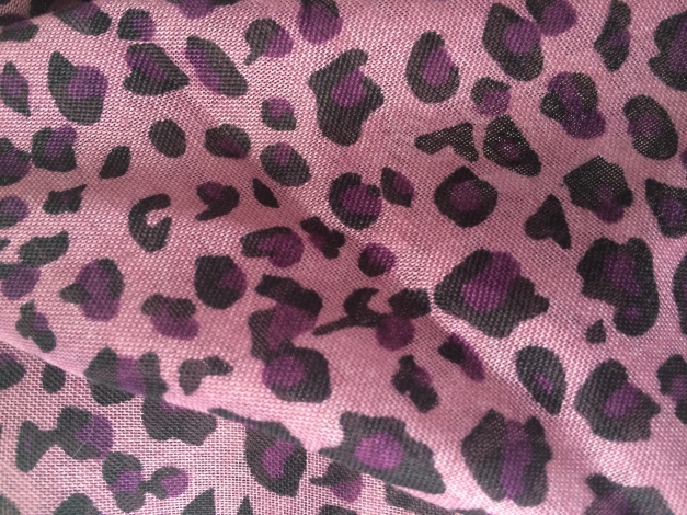 Tuch lila rosa Leopardenmuster